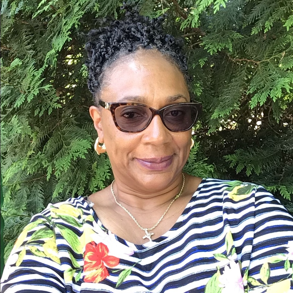 Meet your Posher, Polly